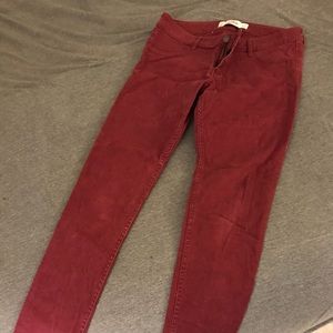 Hollister Size 5 Cranberry Jeans